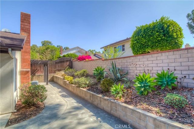 2100 Sunny Ridge Place, Fullerton, CA 92833