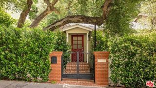 9720 Yoakum Drive, Beverly Hills, CA 90210