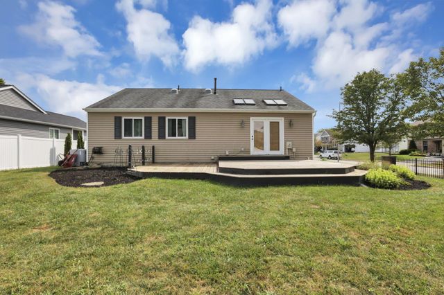 4378 Charleston Ridge Court, Grove City, OH 43123