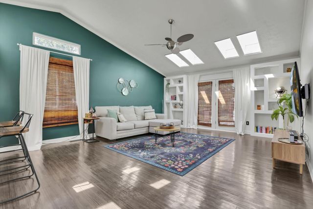 4378 Charleston Ridge Court, Grove City, OH 43123
