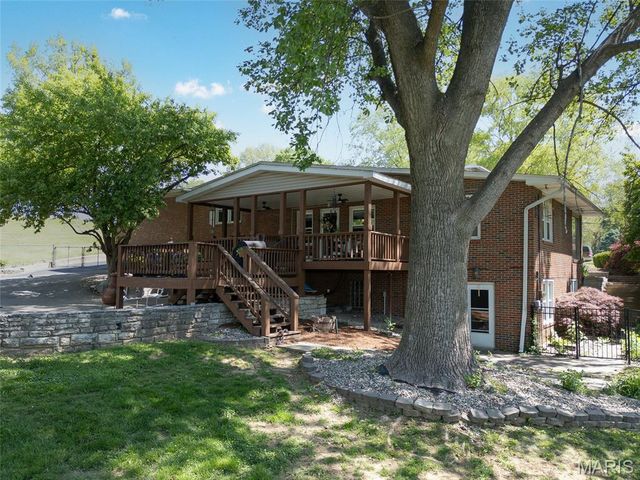 281 S 9th Street, East Alton, IL 62024