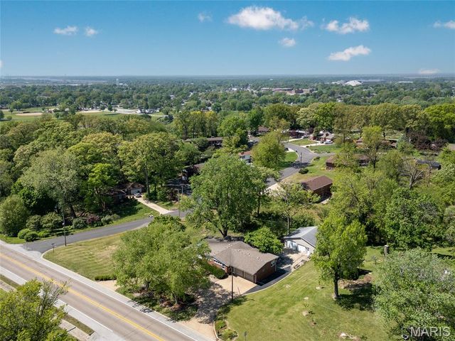 281 S 9th Street, East Alton, IL 62024