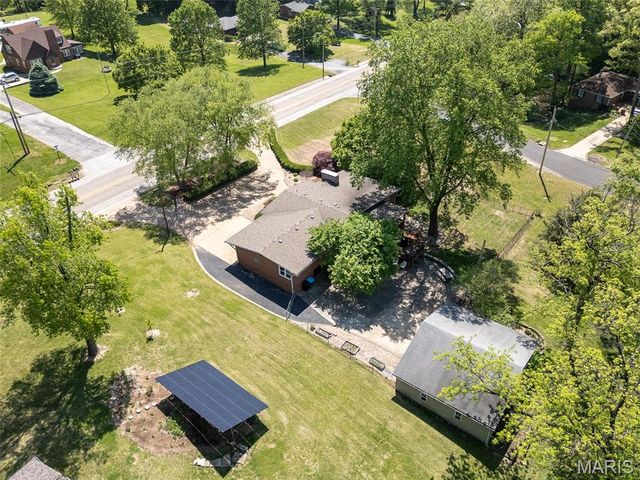 281 S 9th Street, East Alton, IL 62024