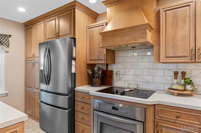 281 S 9th Street, East Alton, IL 62024