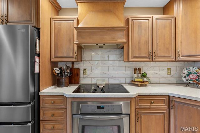 281 S 9th Street, East Alton, IL 62024