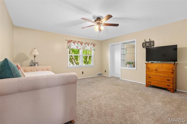 281 S 9th Street, East Alton, IL 62024