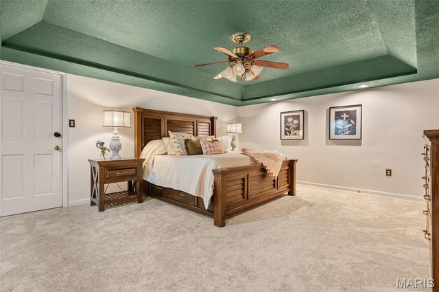 281 S 9th Street, East Alton, IL 62024