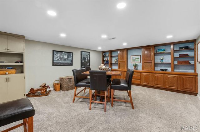 281 S 9th Street, East Alton, IL 62024
