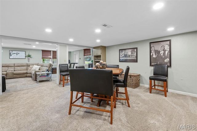 281 S 9th Street, East Alton, IL 62024