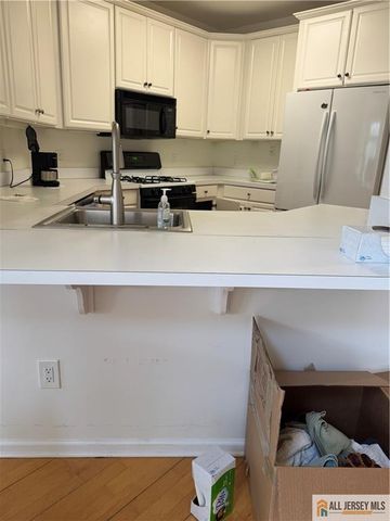 1409 Cedar Village Boulevard 1409, East Brunswick, NJ 08816