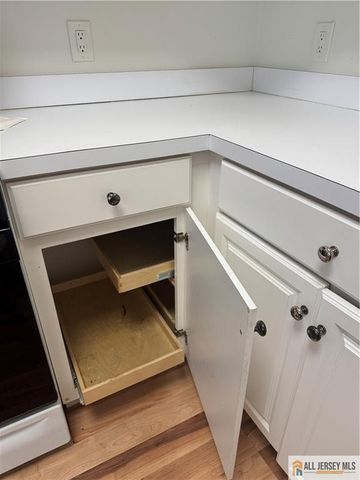 1409 Cedar Village Boulevard 1409, East Brunswick, NJ 08816