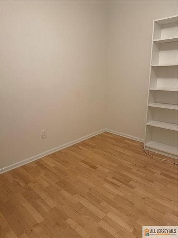 1409 Cedar Village Boulevard 1409, East Brunswick, NJ 08816