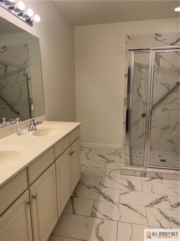 1409 Cedar Village Boulevard 1409, East Brunswick, NJ 08816