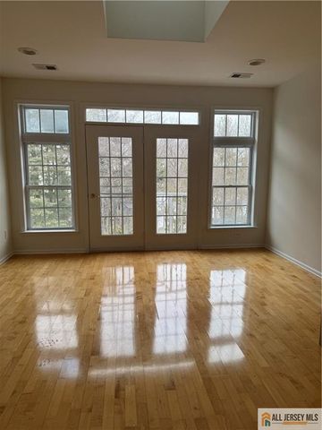 1409 Cedar Village Boulevard 1409, East Brunswick, NJ 08816