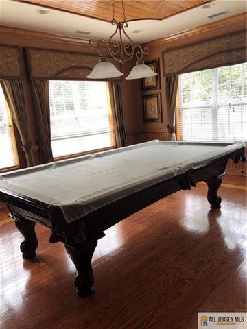 1409 Cedar Village Boulevard 1409, East Brunswick, NJ 08816