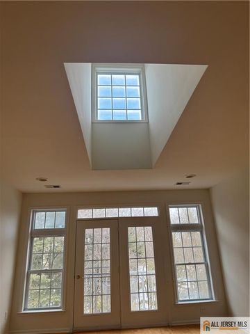 1409 Cedar Village Boulevard 1409, East Brunswick, NJ 08816