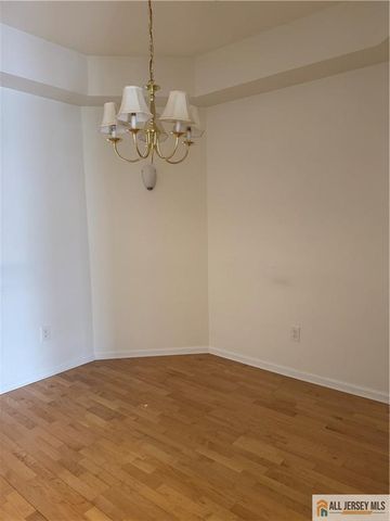 1409 Cedar Village Boulevard 1409, East Brunswick, NJ 08816