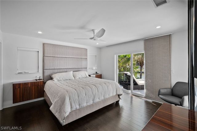 266 Egret AVE, Naples, FL 34108