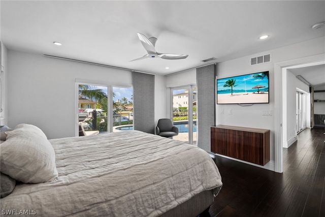 266 Egret AVE, Naples, FL 34108