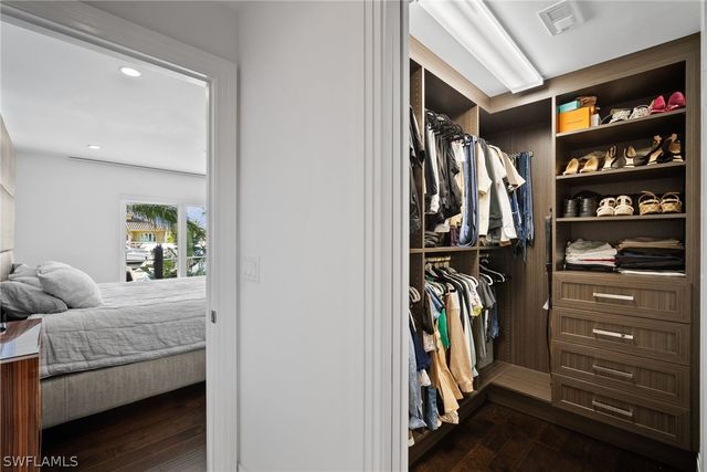 266 Egret AVE, Naples, FL 34108