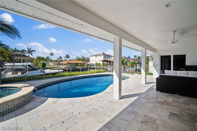 266 Egret AVE, Naples, FL 34108