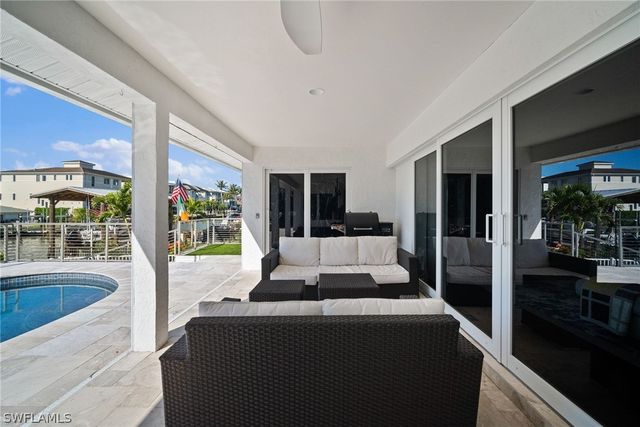 266 Egret AVE, Naples, FL 34108