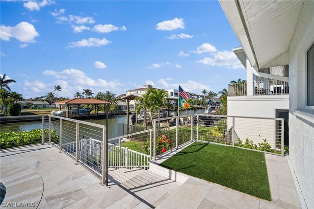 266 Egret AVE, Naples, FL 34108