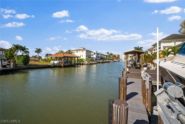 266 Egret AVE, Naples, FL 34108