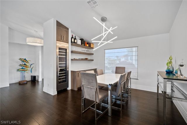 266 Egret AVE, Naples, FL 34108