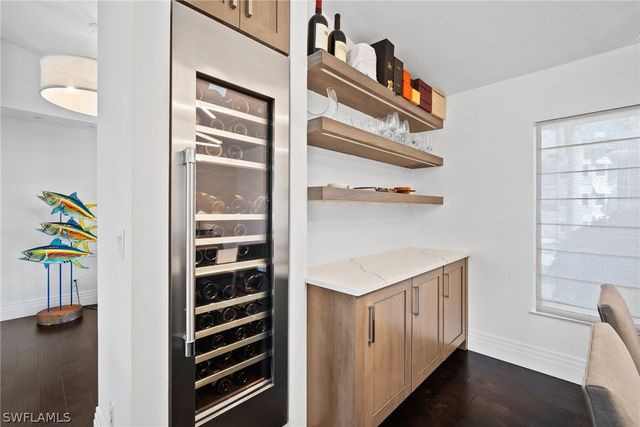 266 Egret AVE, Naples, FL 34108