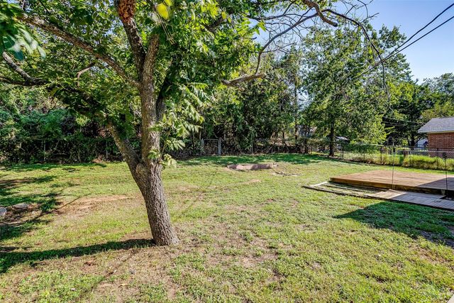 1104 Julie Street, Weatherford, TX 76086