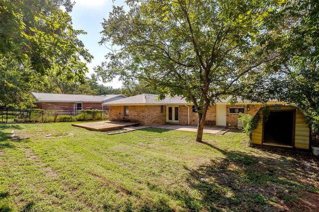 1104 Julie Street, Weatherford, TX 76086
