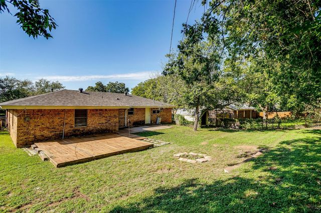 1104 Julie Street, Weatherford, TX 76086