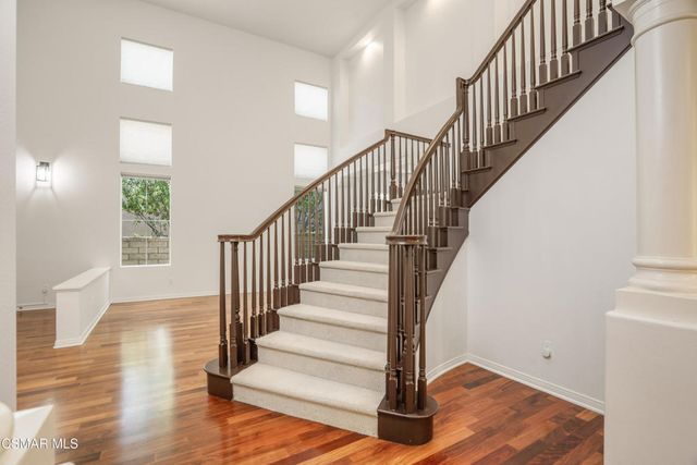 921 Ellesmere Way, Oak Park, CA 91377