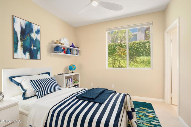 921 Ellesmere Way, Oak Park, CA 91377
