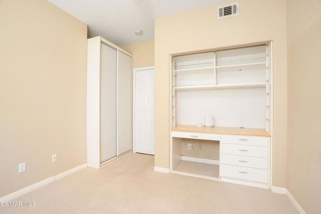 921 Ellesmere Way, Oak Park, CA 91377