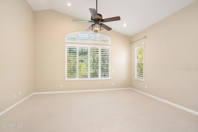 921 Ellesmere Way, Oak Park, CA 91377