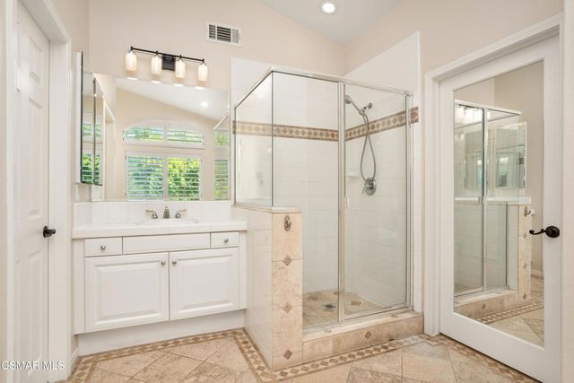 921 Ellesmere Way, Oak Park, CA 91377