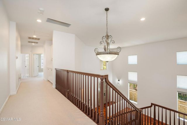 921 Ellesmere Way, Oak Park, CA 91377