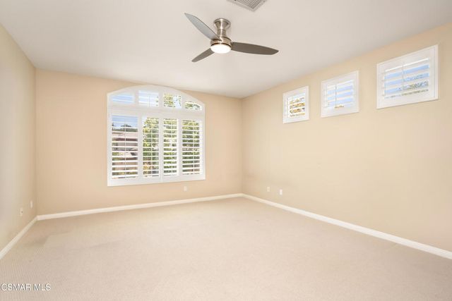 921 Ellesmere Way, Oak Park, CA 91377