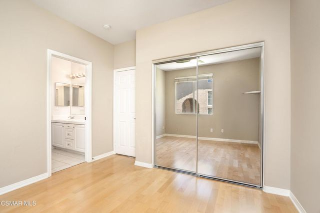 921 Ellesmere Way, Oak Park, CA 91377