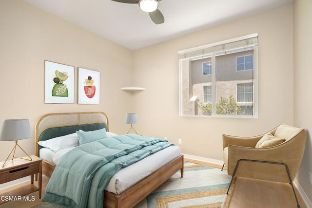 921 Ellesmere Way, Oak Park, CA 91377