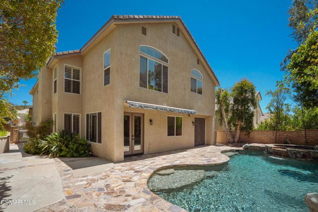 921 Ellesmere Way, Oak Park, CA 91377