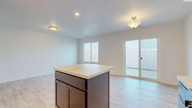 4738 W Quinault Place, Kennewick, WA 99336