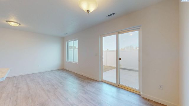 4738 W Quinault Place, Kennewick, WA 99336