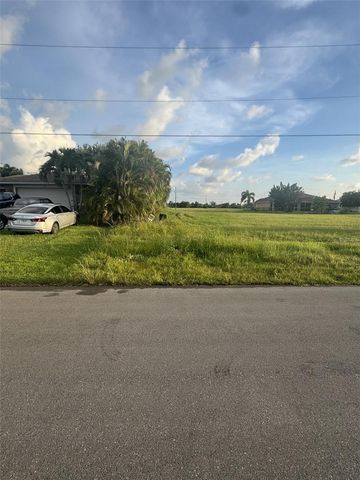 2724 NW 11TH STREET, Cape Coral, FL 33993