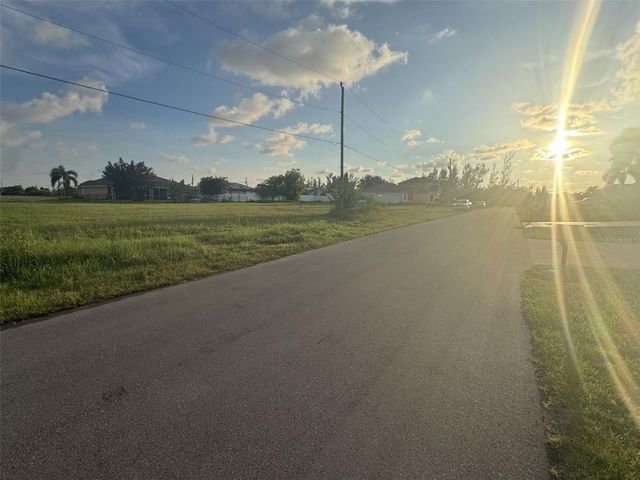 2724 NW 11TH STREET, Cape Coral, FL 33993