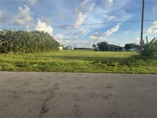 2724 NW 11TH STREET, Cape Coral, FL 33993