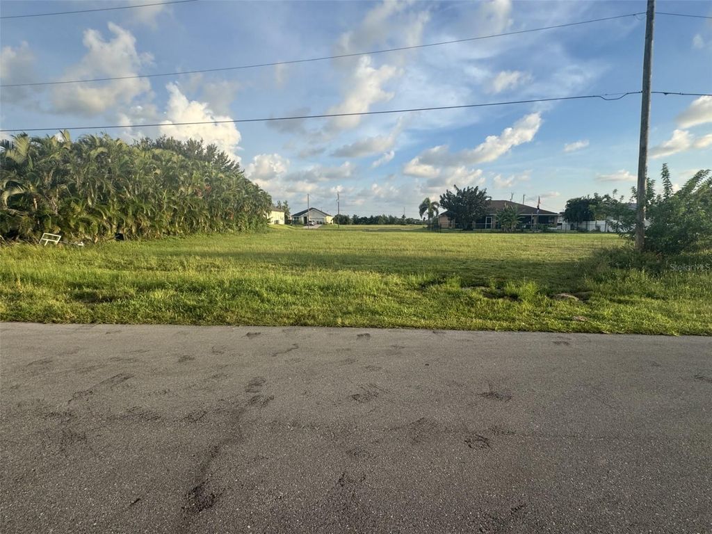 2724 NW 11TH STREET, Cape Coral, FL 33993