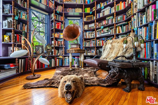 8066 Woodland Lane, Los Angeles, CA 90046